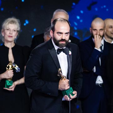 MIGLIOR FILM | LE CITTÀ DI PIANURA | di Francesco SOSSAI | Prodotto da: Marta DONZELLI e Gregorio PAONESSA per VIVO FILM con RAI CINEMA - in collaborazione con Philipp KREUZER per MAZE PICTURES, Cecilia TRAUTVETTER